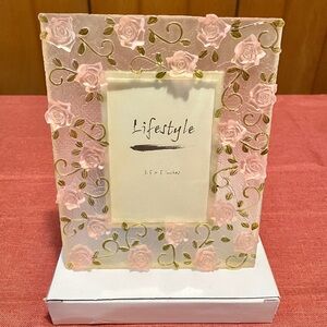 Vintage✨3.5”x5” Pink Rose Photo Frame